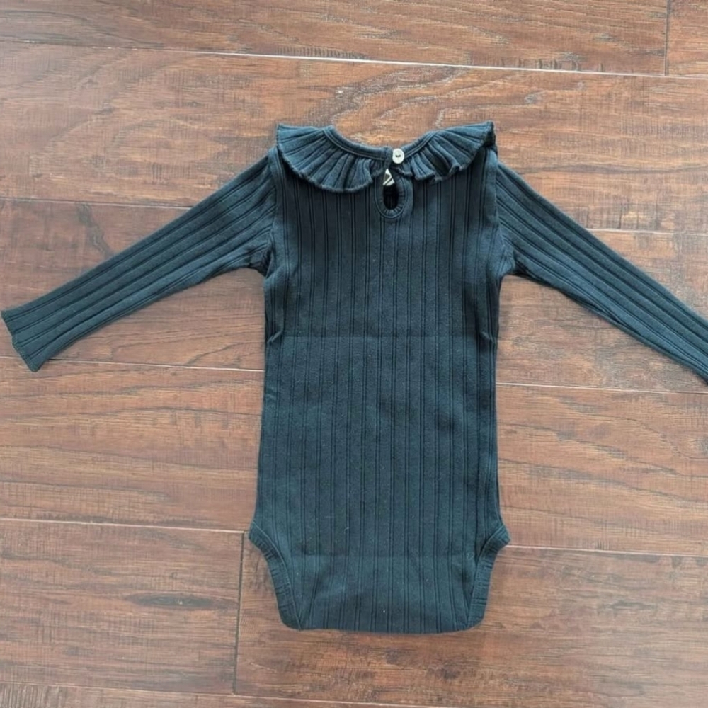 6-12m Rylee & Cru Ruffle Collar Bodysuit - Picture 2 of 4
